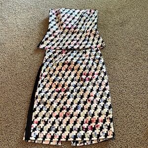 White House Black Market 2 Piece Cocktail Dress Size 0 in Like New Condition
